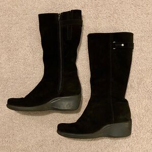 La Canadienne Faith Black Suede Knee Boots Wedge Heel 6.5 Wide